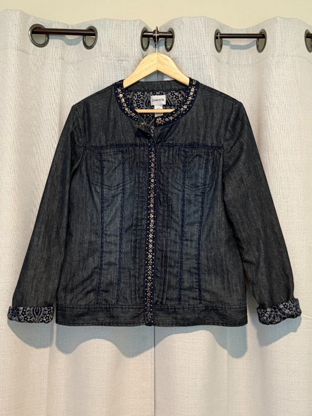 Chico's Embellished Beaded Denim Jacket Blue Size 1 Med 8 Collarless Boho Jean - Picture 3 of 8